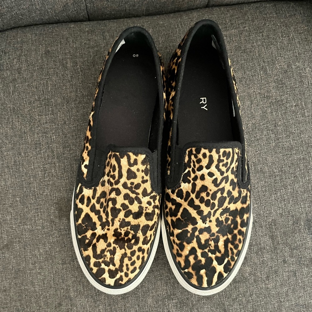 Women’s size 7 cheetah print faux fur sperrys